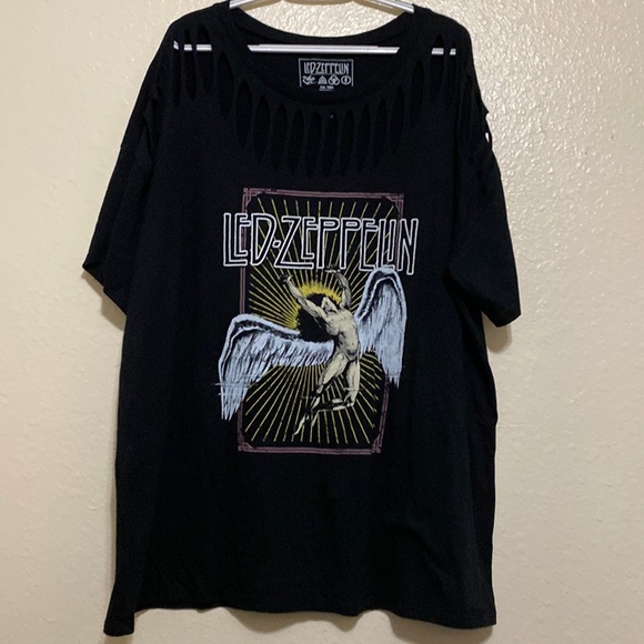 Led Zeppelin distressed shirt size 3